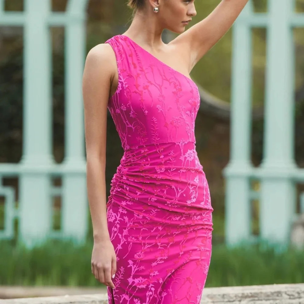 NWT Hutch One Shoulder Ruched Pink Velvet Dress Medium - Picture 8 of 12